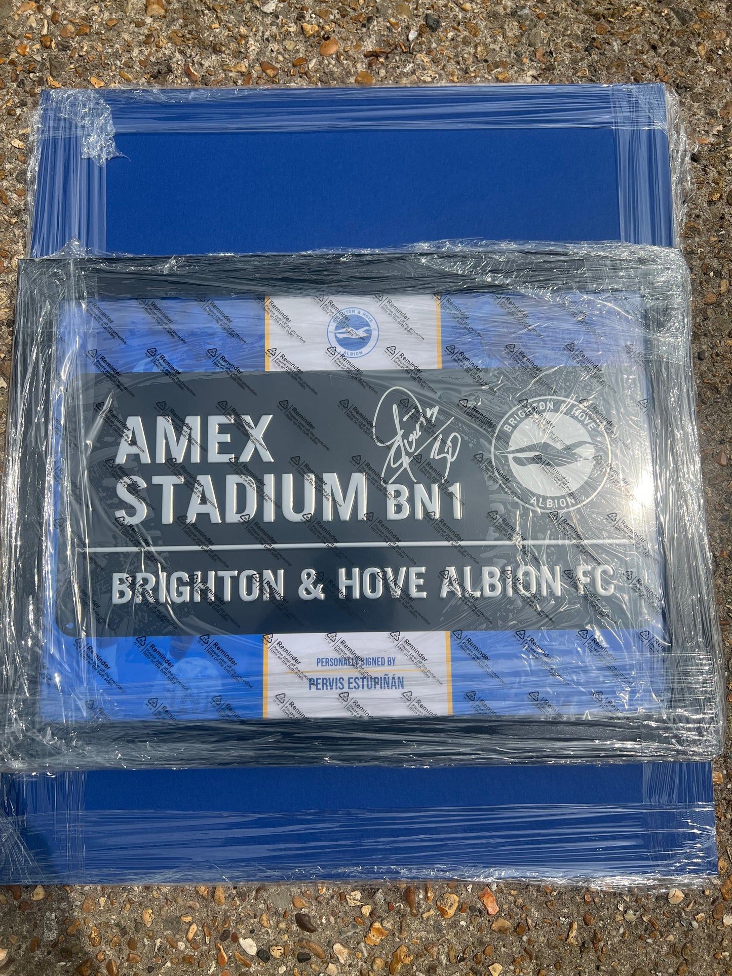 Pervis Estupiñán hand signed Brighton&hove Albion street sign