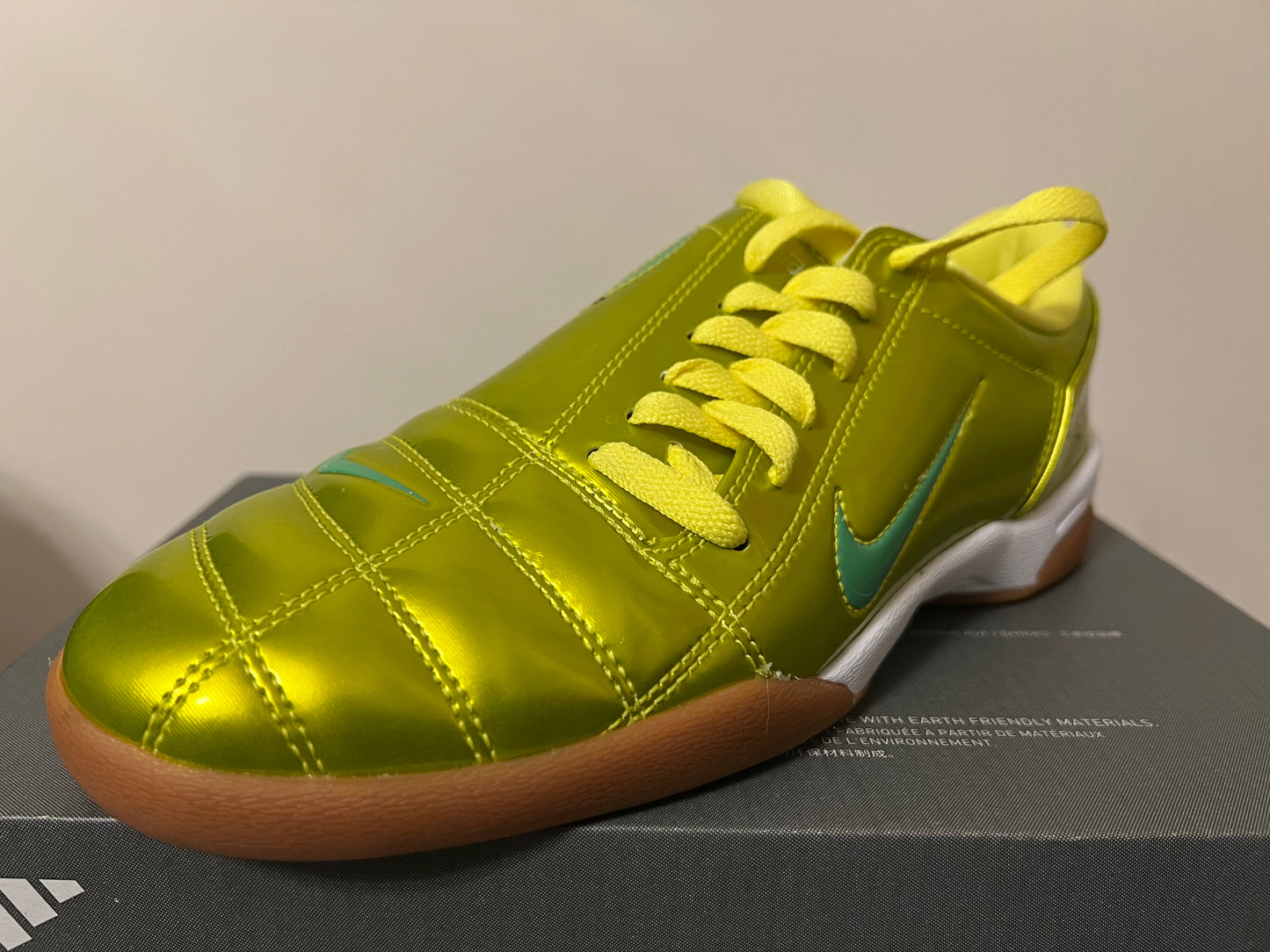 T90 limited edition Brazil edition hand signed by Roberto Carlos