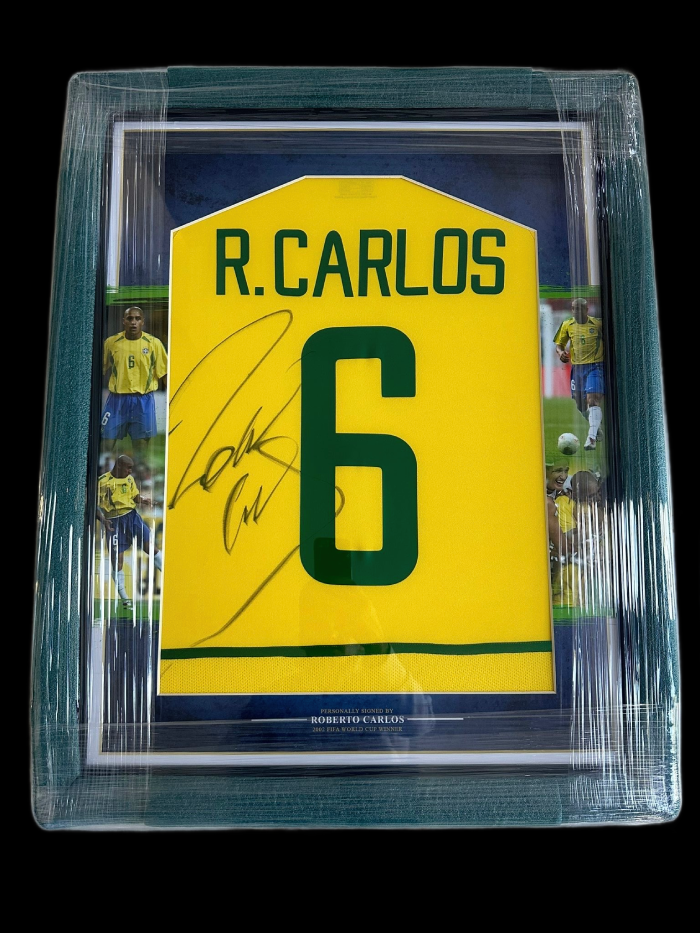 Framed ROBERTO CARLOS SIGNED SHIRT